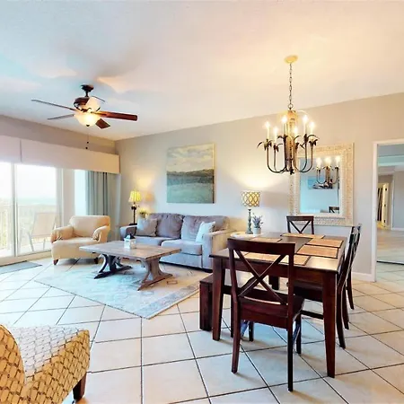 Summit 409-409A Lockout Villa
